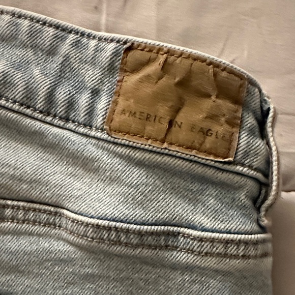 American Eagle Outfitters Mom Jean - Picture 3 of 8